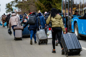 Războiul din Ucraina lasă Europa fără muncitori! Sute de mii de ucraineni au abandonat locurile de muncă din Occident