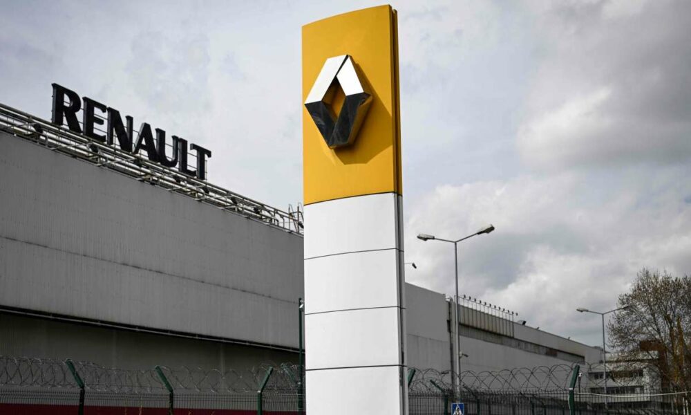 Renault anticipează relaxarea reglementărilor UE privind emisiile de CO2: Ce schimbări urmează pentru industria auto?