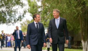 Macron și Iohannis - sursa foto - ecopolitic.ro