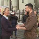 Ursula von der Leyen și Volodimir Zelenski - sursa foto - antena3.ro