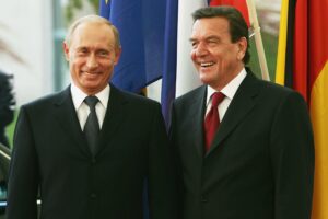 Plângere împotriva parlamentului german. Gerard Schröder, supărat că i-au fost retrase beneficiile