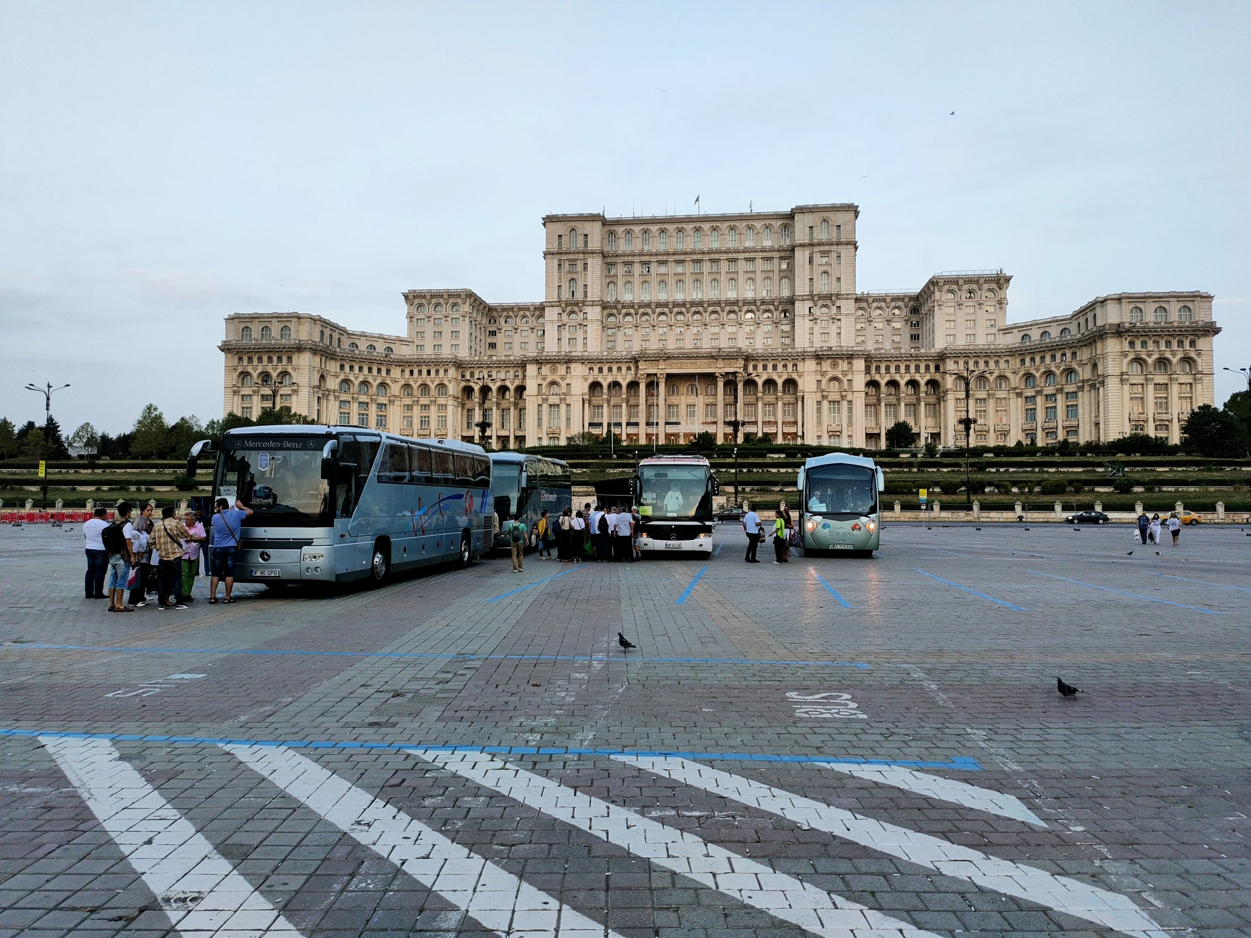 Autocarele din București Sursă foto: Infofinanciar.ro