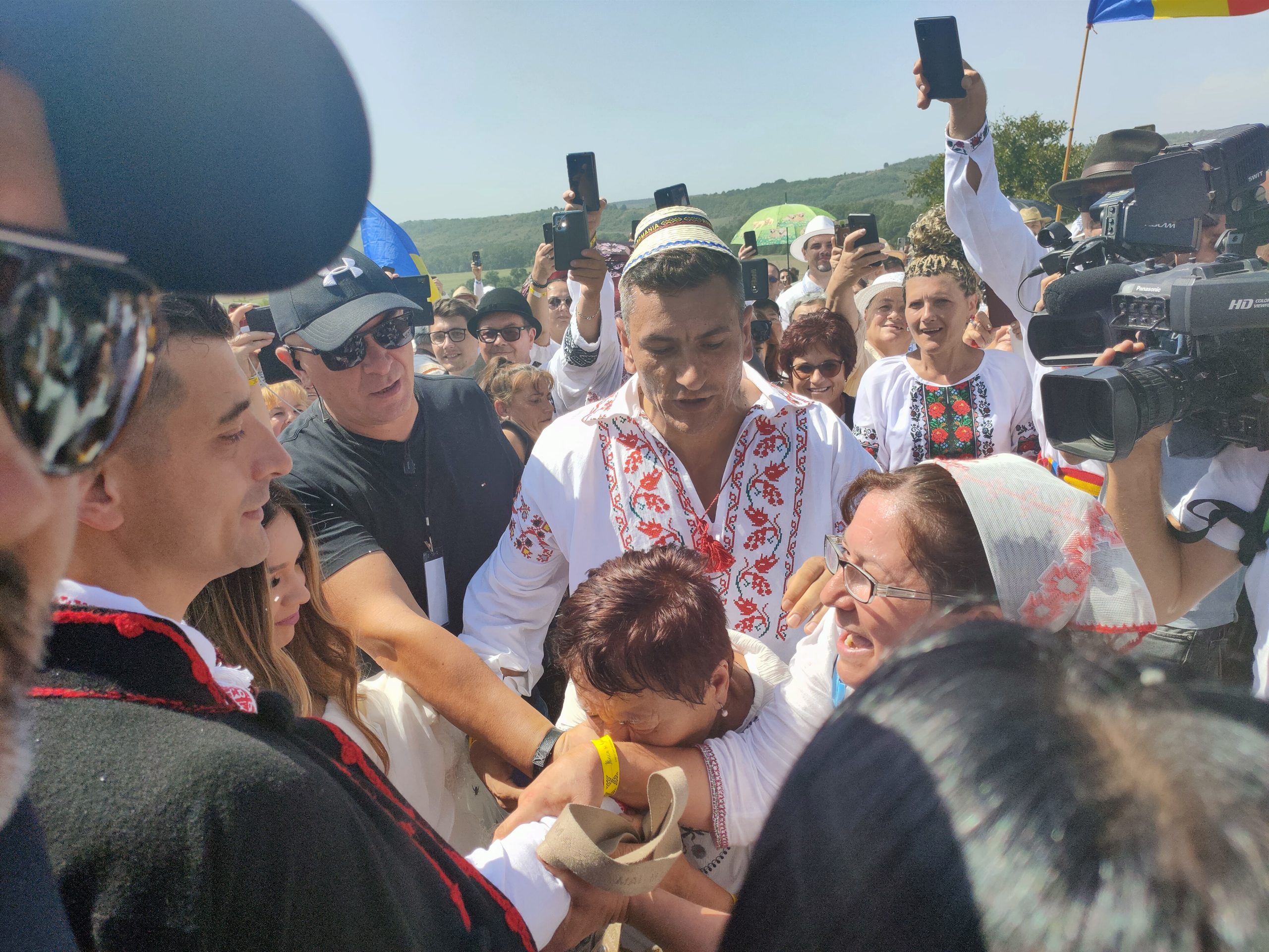 George Simion, ieșire de la slujbă Sursă foto: Infofinanciar.ro