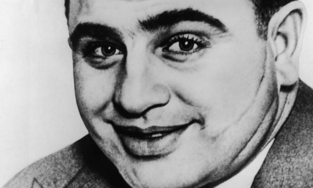 Scarface: adevărata viață a lui Al Capone, pe foarte scurt Gangster și gentleman