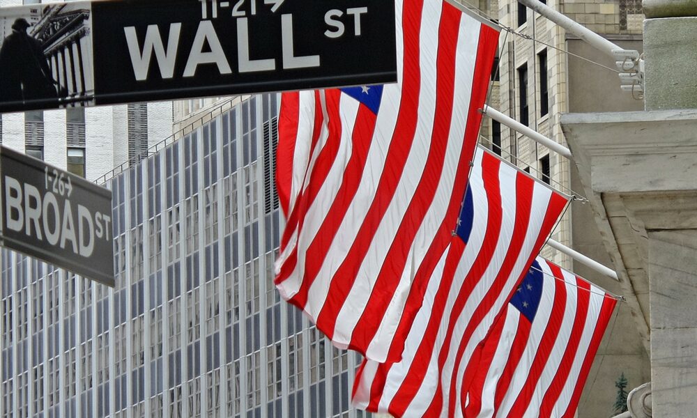 Wall Street va bloca planul lui Donald Trump. Președintele SUA încearcă o creștere a petrolului