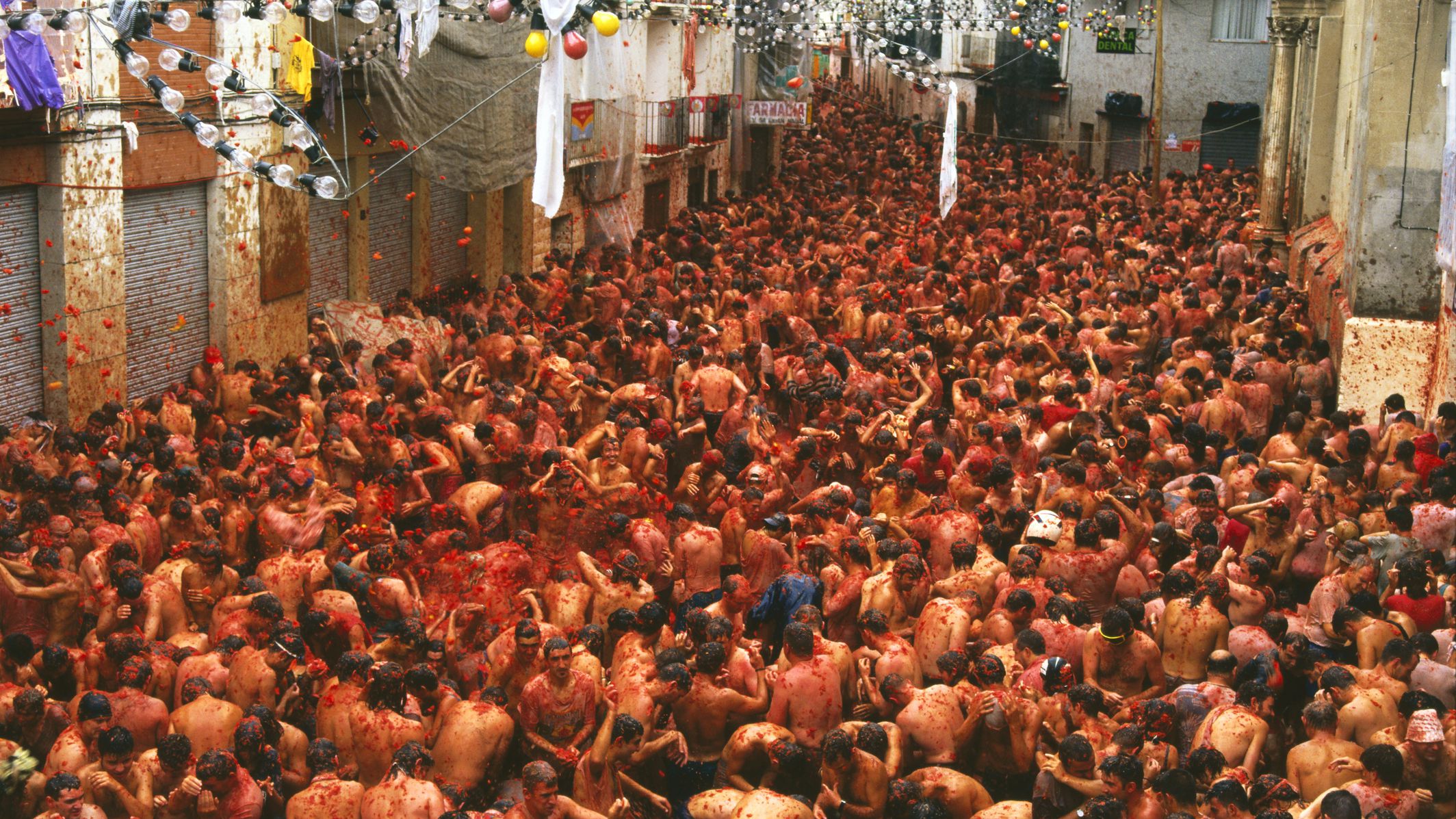 tomatina sursa foto tripsavvy.com