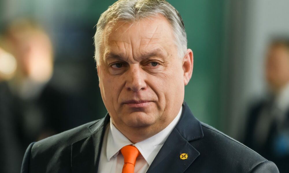 Orban acordă subvenții pensionarilor din mediul rural. Decizia vine în contextul creșterii cheltuielilor preelectorale