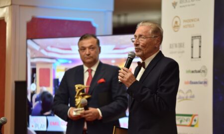 Președintele Emil Constantinescu, la Gala Premiilor Capital: „Un manager bun reușește să facă performant grupul, țara, sistemul, un lider bun o schimbă”