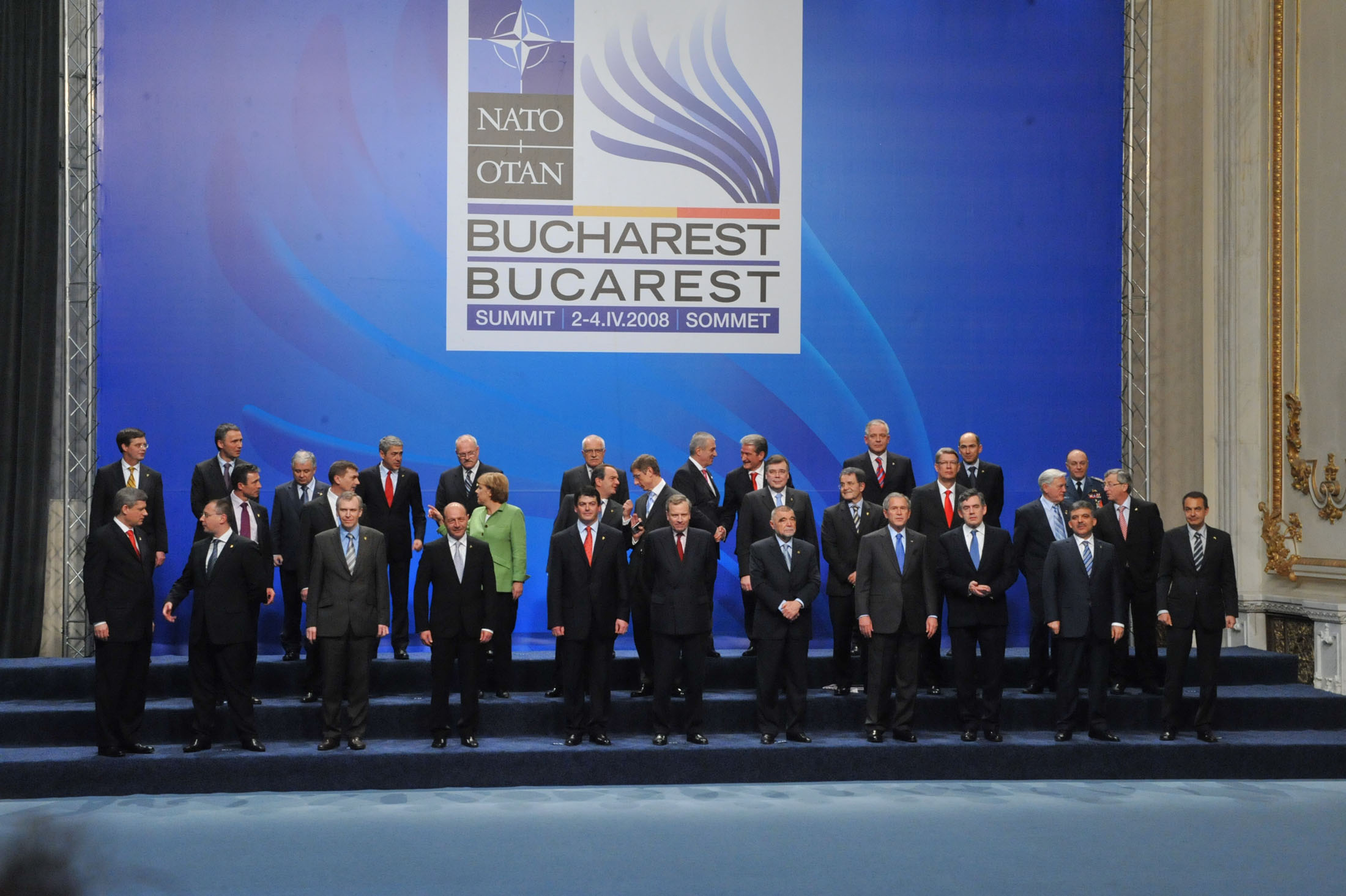 In aprilie 2008, la Bucuresti a fost organizat cel mai mare summit NATO de pana atunci