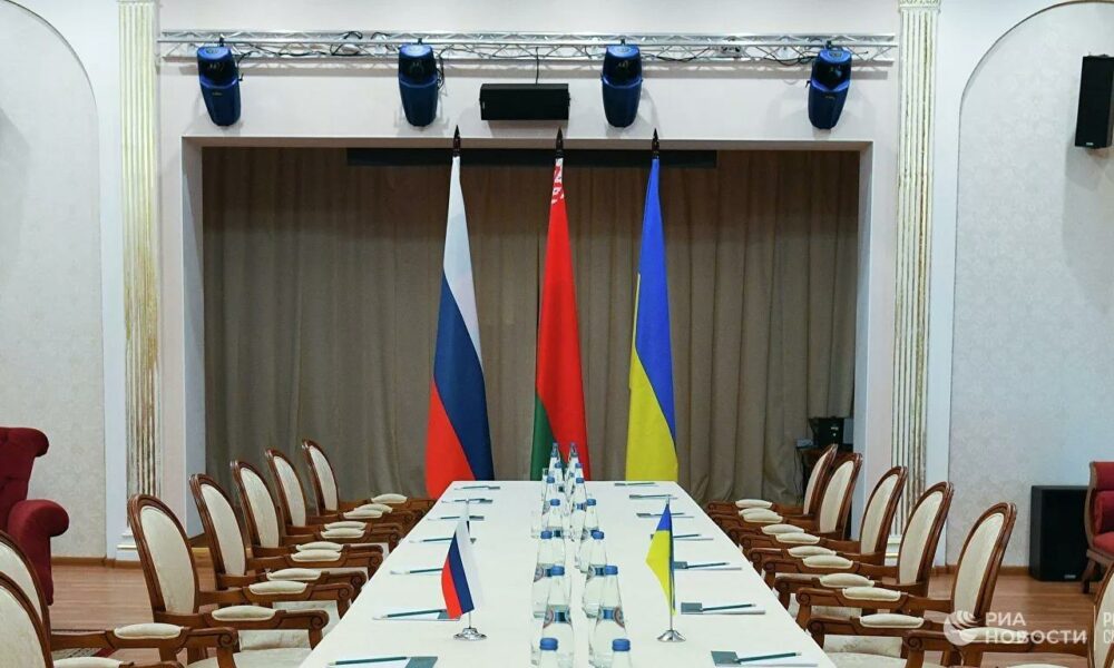 Negocierile de pace dintre Rusia și Ucraina ar putea fi directe! Anunțul făcut de un diplomat de la Moscova