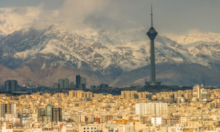 Cel mai mare oraș din Iran este capitala, Teheran, cu o populație de aproximativ 9 milioane de locuitori, sursă foto dreamstime