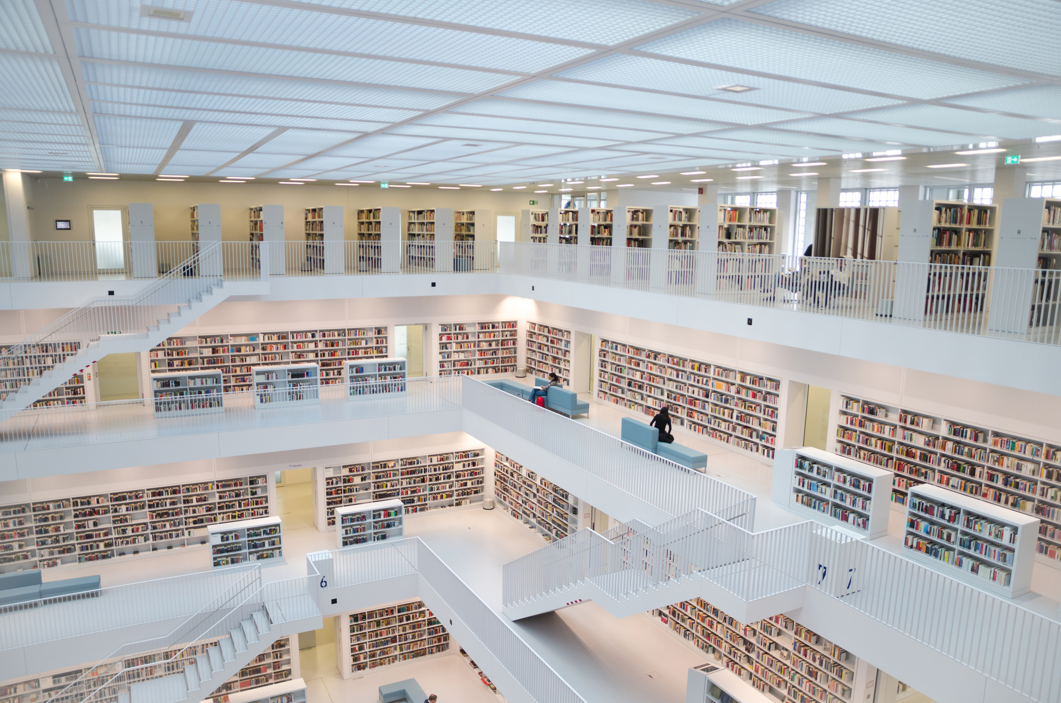 Biblioteca publică din Stuttgart, inaugurată în octombrie 2011 și amplasată pe Mailander Platz, Germania, Sursa foto: dreamstime.com