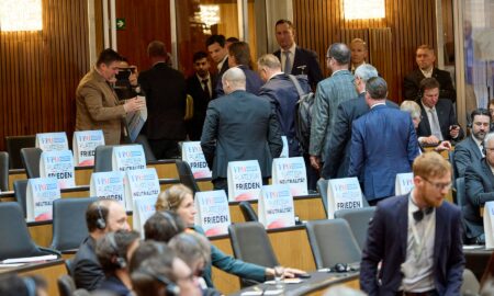 membrii FPO au părăsit sala de plen; sursă foto hotnews.ro