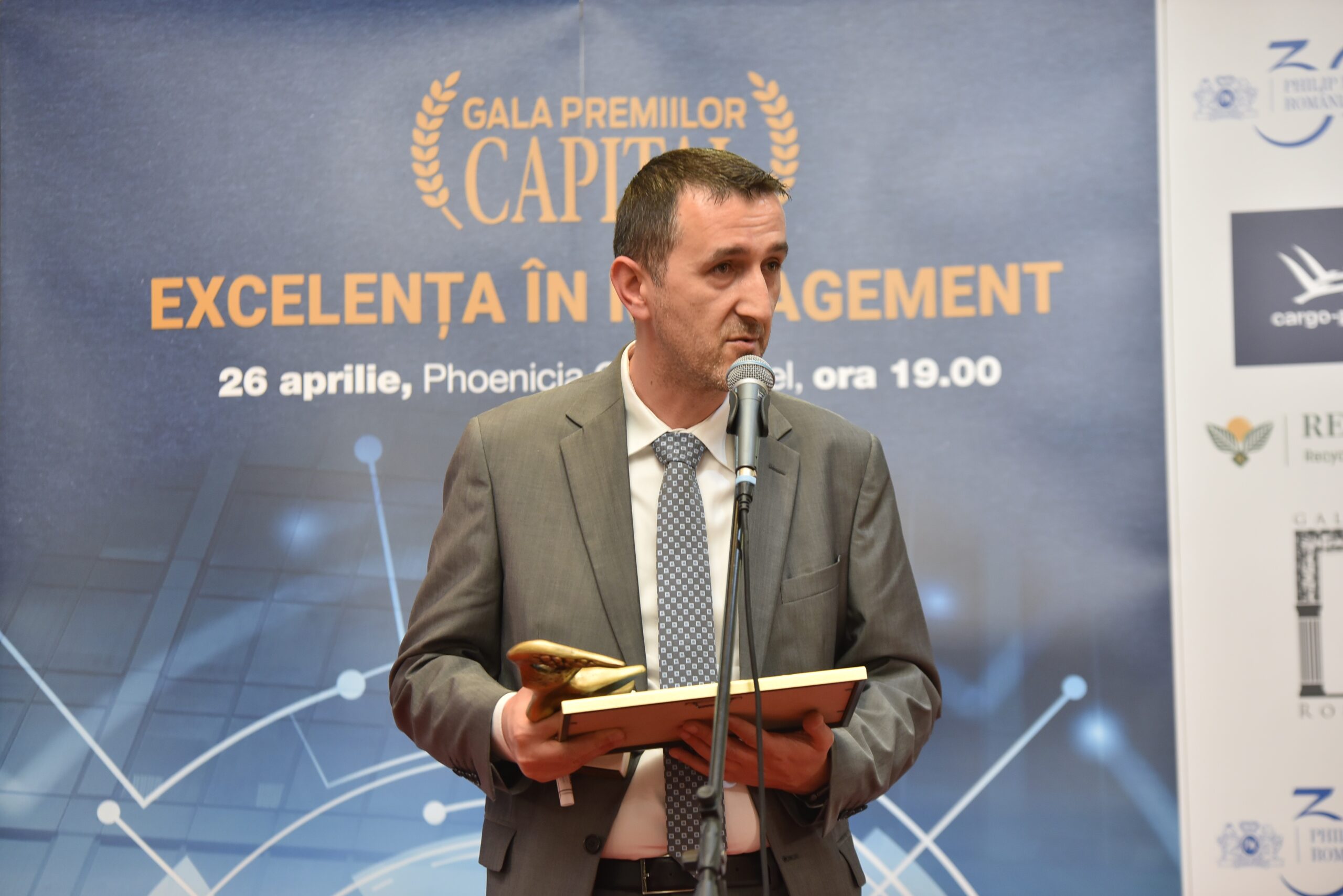 Ciprian Lazăr, director Romania Retail și Multichannel Superbet, pe scena Galei Capital „Excelență în Management”Sursa foto Cristian Velea