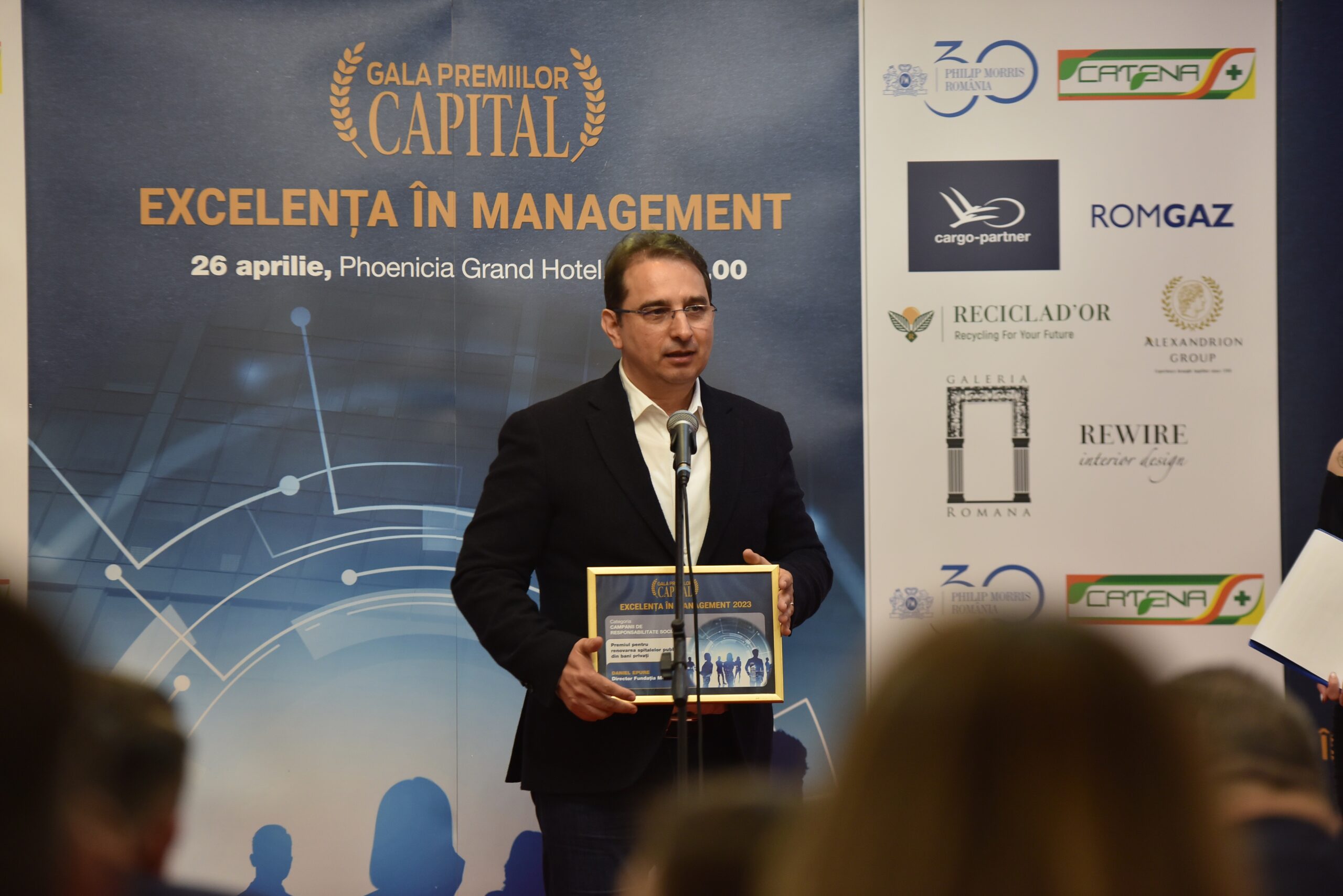 Daniel Epure, director Fundația Metropolis, pe scena Galei Capital „Excelență în Management”Sursa foto Cristian Velea