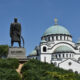 Biserica „Sfântul Sava” este una dintre cele mai mari biserici ortodoxe din lume. Aceasta se află în Belgrad, capitala Serbiei, alături de monumentul lui Karadjordje, conducătorul Primei Răscoale Sârbe împotriva dominației otomane și fondatorul dinastiei Karagheorghevic (sursă foto: Dreamstime)