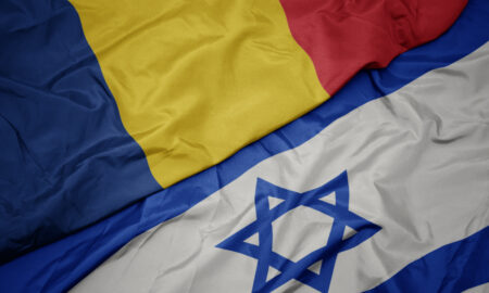 romania israel Astăzi a avut loc un miting pentru eliberarea israelienilor răpiţi de Hamas. Acesta a avut loc în centrul Capitalei. Ambasadorul Israelului în România, Reuven Azar, a fost prezent la eveniment.)