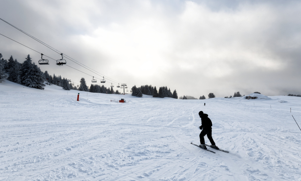 Pârtiile, pline de turiști în minivacanță. Sinaia, cea mai aglomerată destinație