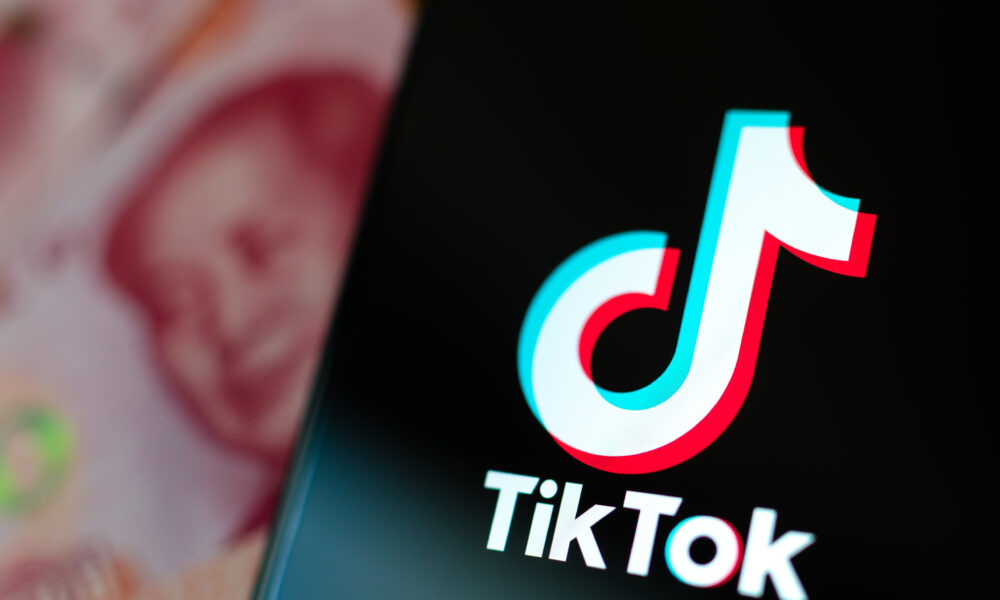 TikTok a furat alegerile? Scandalul care zguduie Franța și România