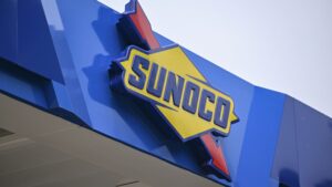 Sunoco va cumpăra NuStar Energy