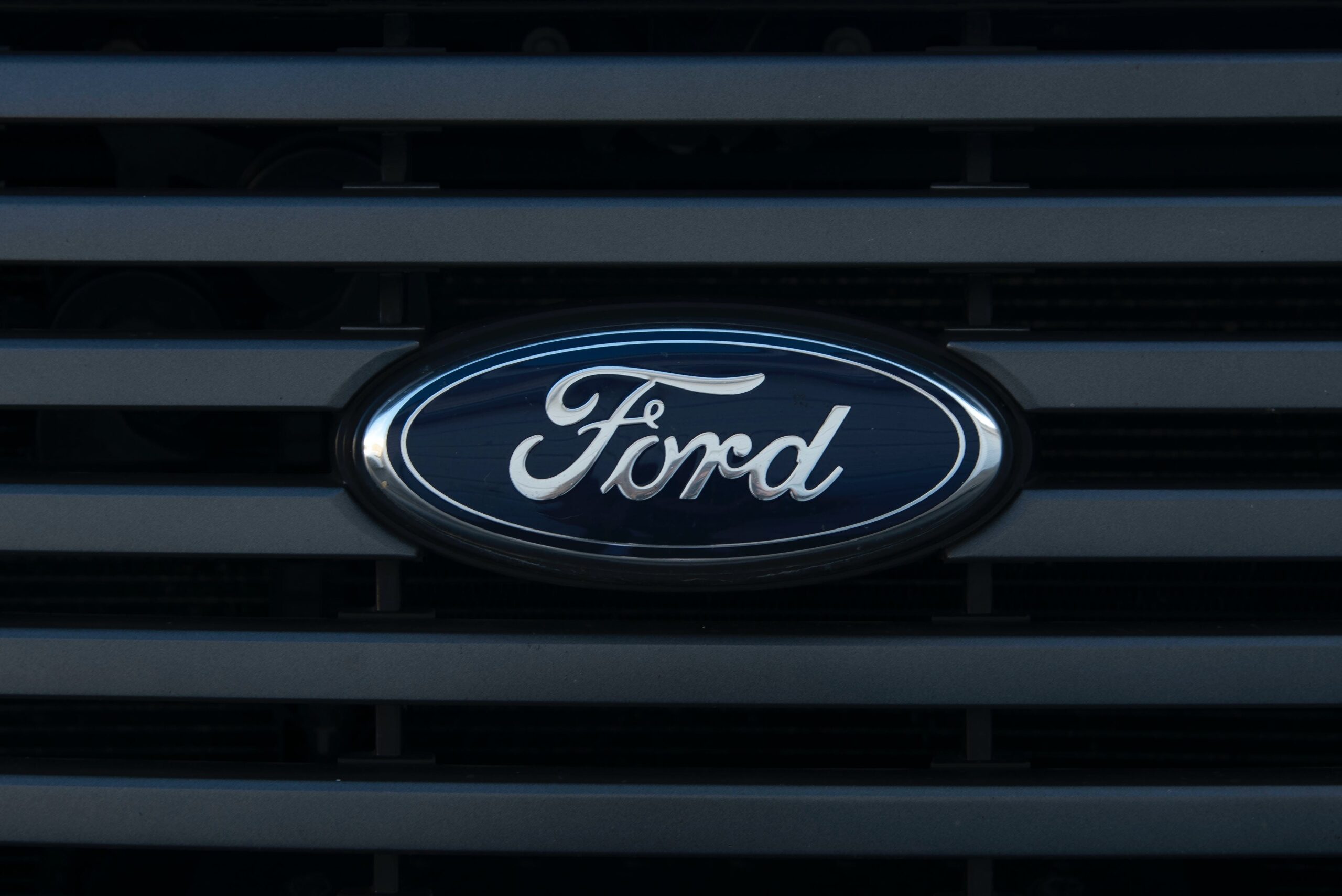 Ford a suspendat livrările camionetelor electrice F-150