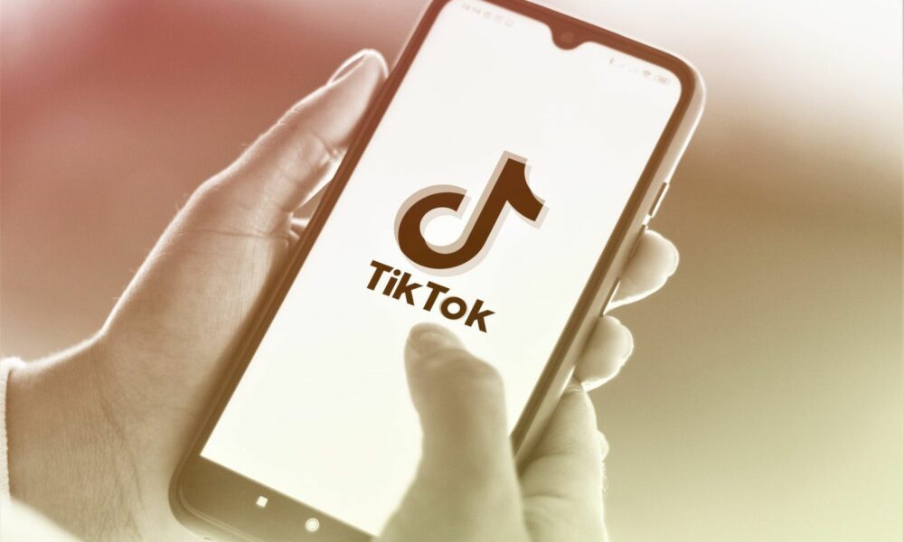 TikTok va permite utilizatorilor de Android din SUA să descarce aplicația prin kituri disponibile pe site-ul său