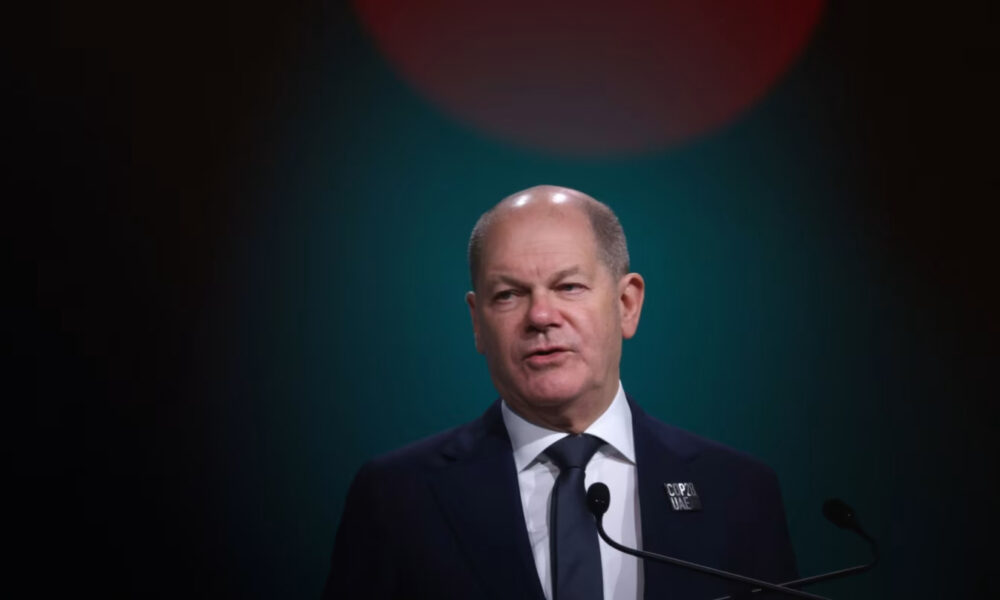 Scholz:  Frontierele Nu Se Negociază – O Reacție la Pretențiile lui Trump asupra Groenlandei