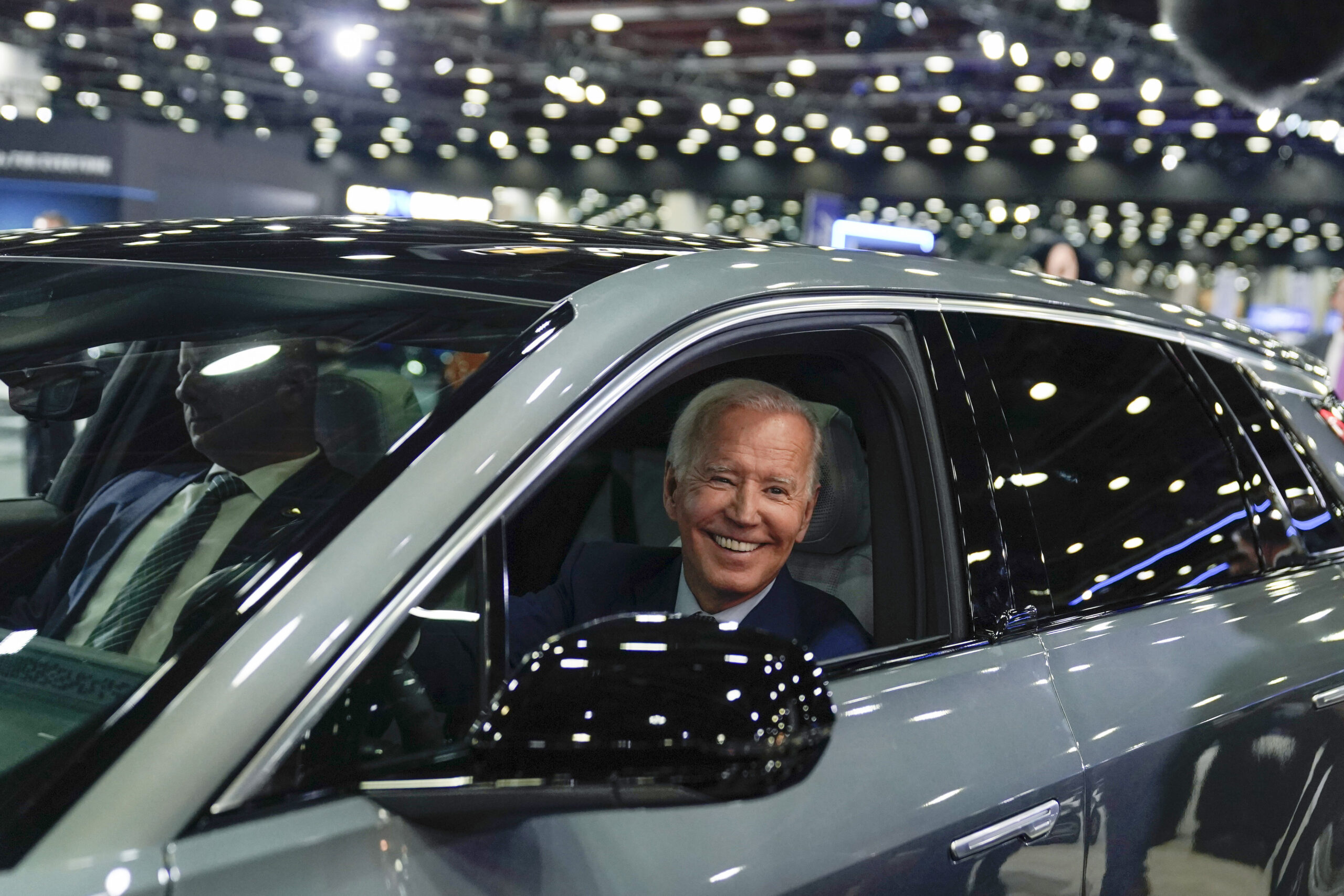 Joe Biden mașini electrice (sursă foto: apnews.com)