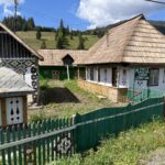 România Atractivă - Prima casă decorată din Ciocănești a devenit acum muzeu