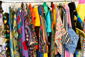 100.000 de tone de haine şi materiale textile se aruncă în fiecare an în Bulgaria