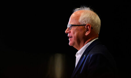 Tim Walz (sursă foto: LA Times)