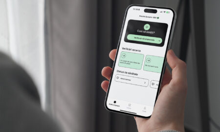 Trei specialiști IT din România au creat SymptoChat, o aplicație inovatoare de sănătate destinată atât pacienților, cât și profesioniștilor medicali. Aplicația, dezvoltată complet în România, oferă un prediagnostic rapid și confidențial, bazat pe inteligență artificială generativă. SymptoChat este prima aplicație de acest tip din țară și este disponibilă acum pe iOS App Store.