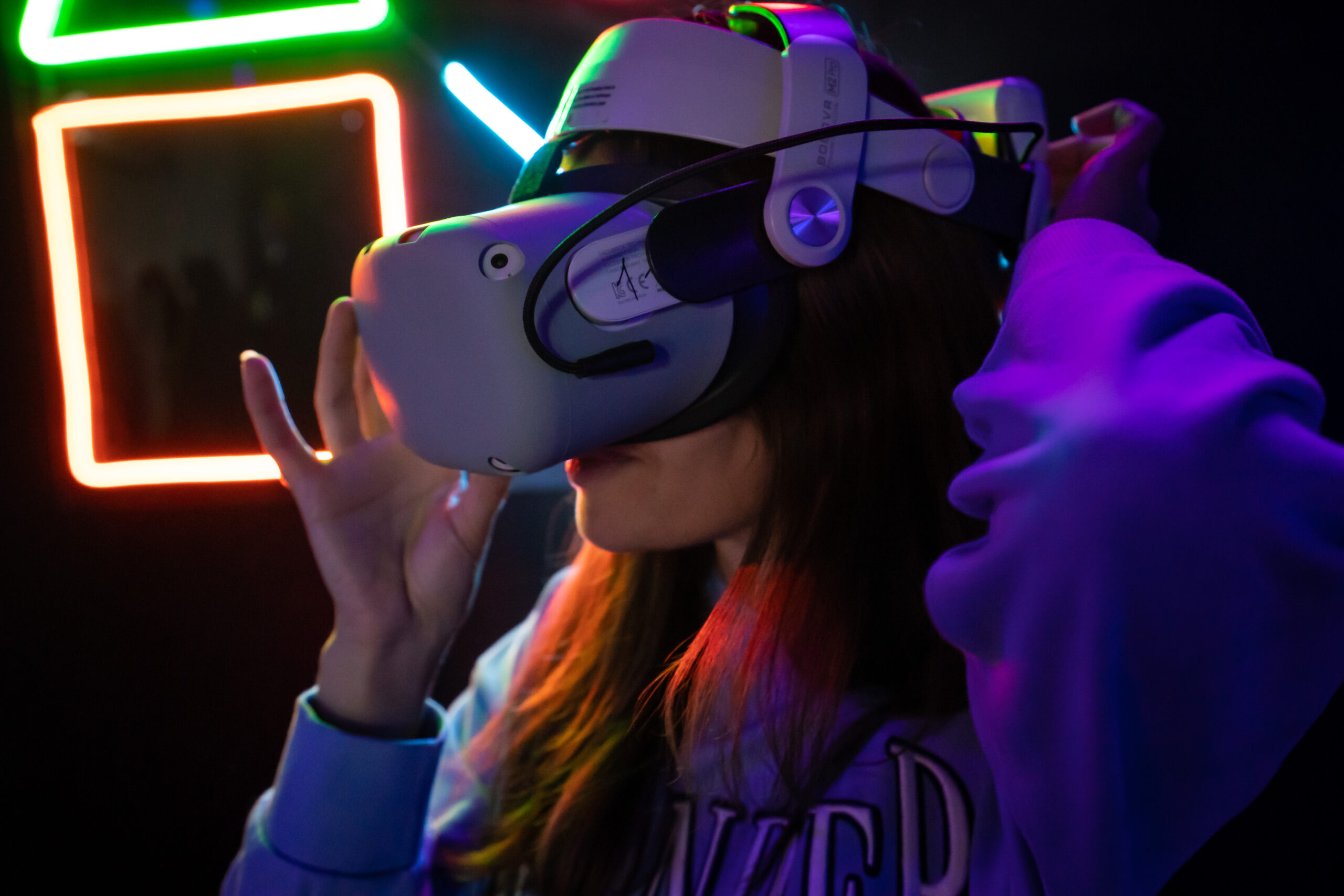 Virtuality Club, o afacere construită din pasiune. Cum a transformat Olga Vijiila un vis al familiei sale într-o locație VR de succes