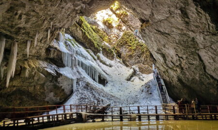 Peștera Scărișoara, sursa foto viziteazăromânia.ro