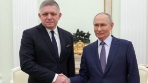 Robert Fico și Vladimir Putin, sursa foto: BBC