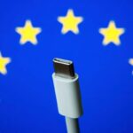 Încărcătorul USB-C devine obligatoriu în UE. Ce schimbări vor trebui să facă producătorii